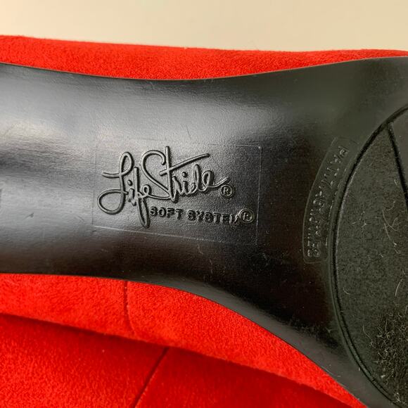 Life Stride Size 10M Pointed Toe Faux Suede Comfort Pumps Red Heels Holiday - Picture 11 of 13